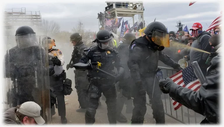 CN — LARRY ROMANOFF: 警察国家美利坚 — 第9章警察的军事化 — Chapter 9 — The Militarisation of the Police